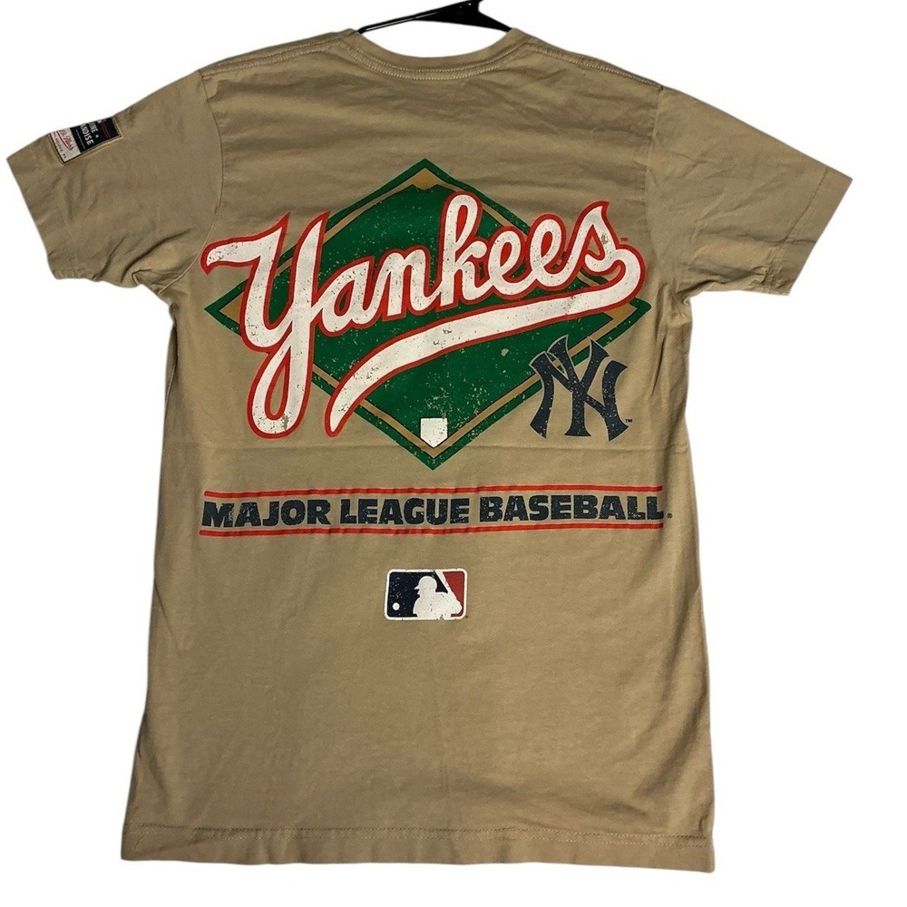 Mitchell & Ness New York Yankees Graphic T-Shirt Tan Khaki Mens Small MLB Tee